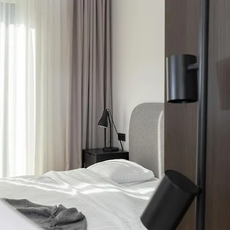 Modern New House @mano Jura2, By Cohost פלאנגה