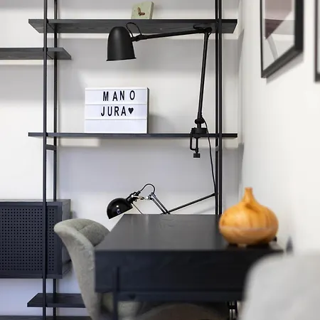Modern New House @mano Jura2, By Cohost דירה