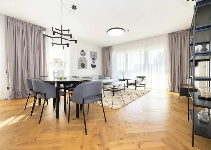 Modern New House @mano Jura2, By Cohost Παλάγκα